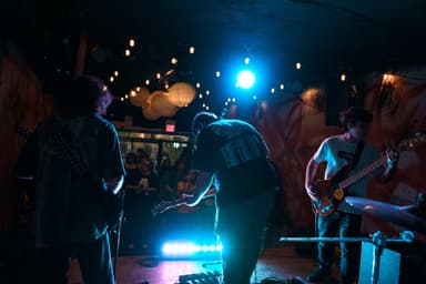 nursing live, punk rock show, 02/26